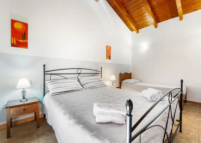 Konukevi Valparaiso Casa 3*