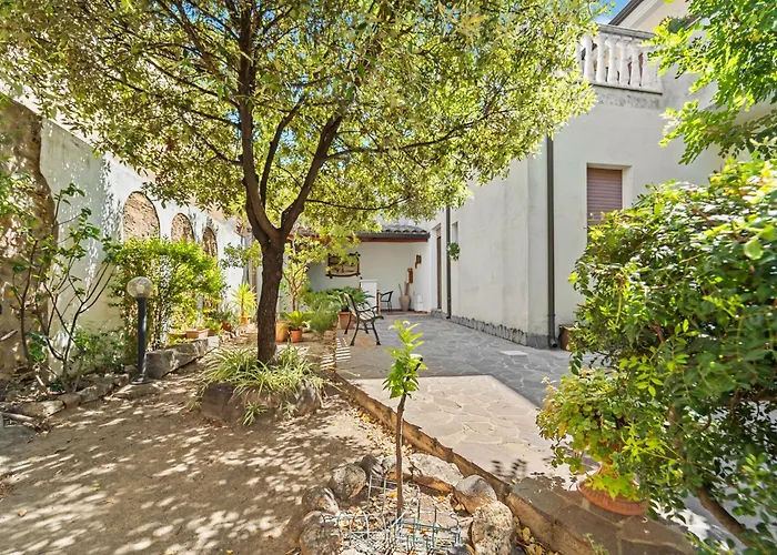 Konukevi Valparaiso Casa 3*